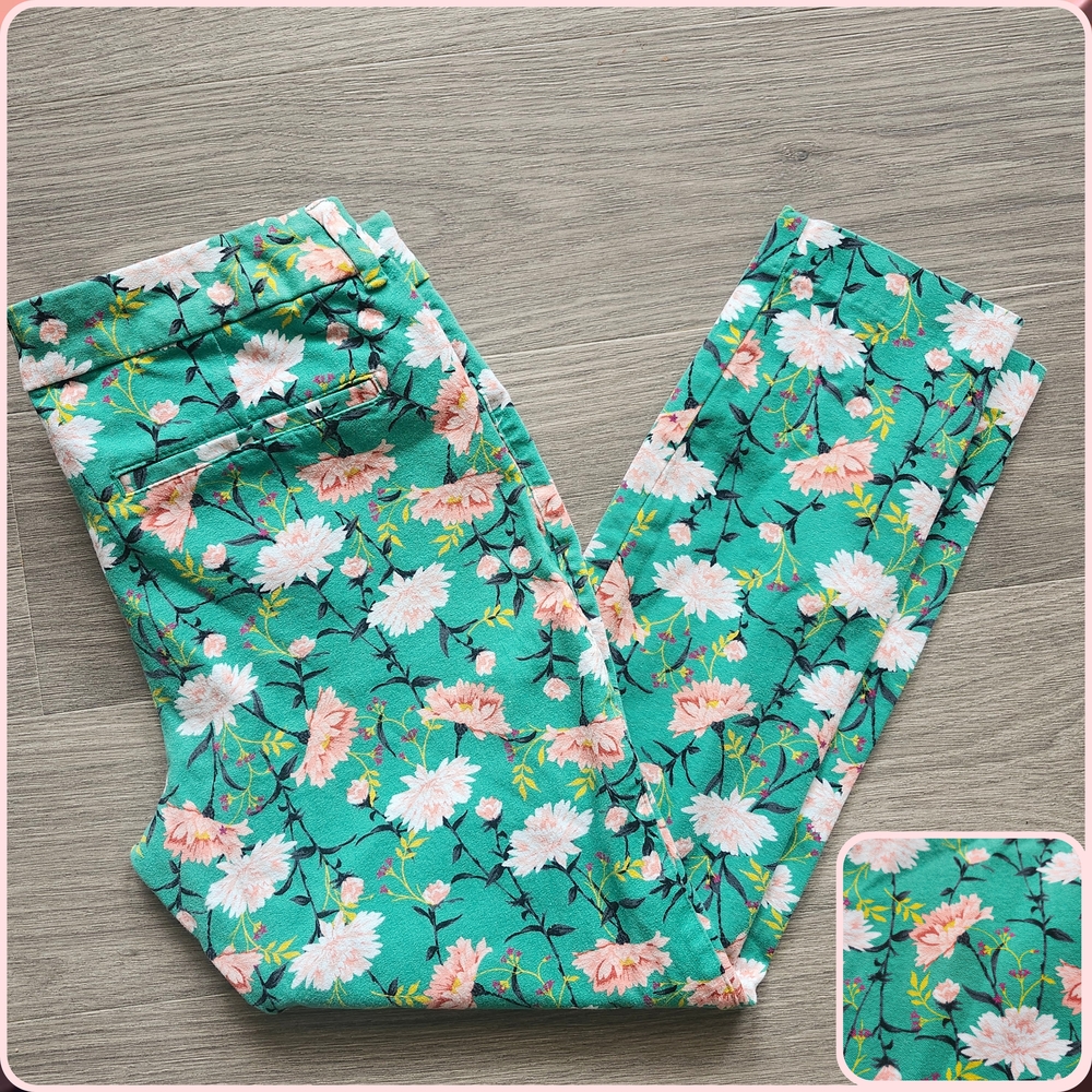 Old Navy Pixie Floral Cropped Pants